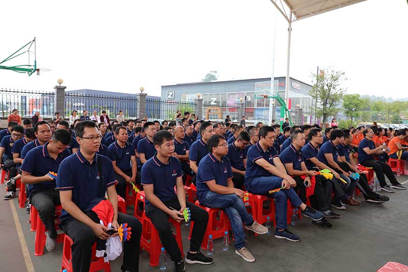 全國總工會文工團(tuán)到百投集團(tuán)演出